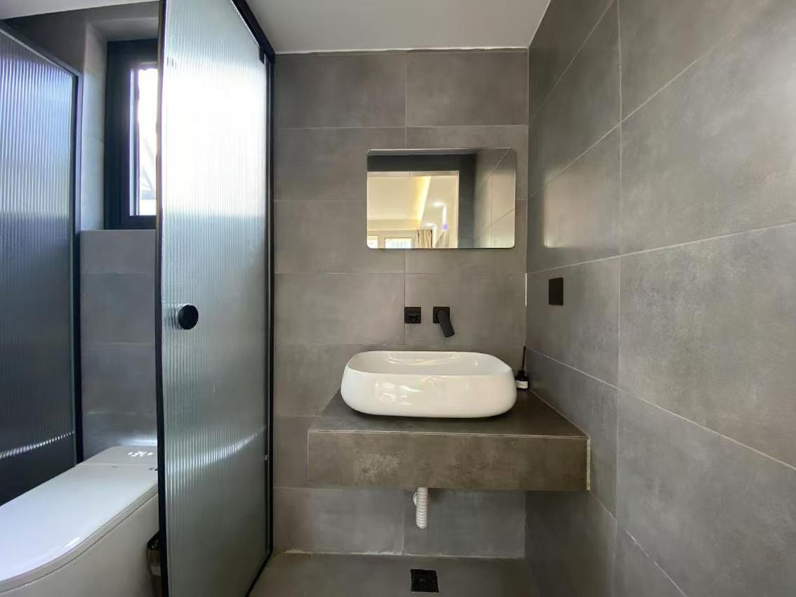 Beijing Hills & Hutong City Retreat Near Forbidden City & Line 4 Multi-Room Options מראה חיצוני תמונה
